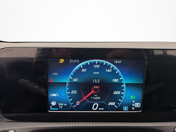 Mercedes-Benz A200 13 of 30