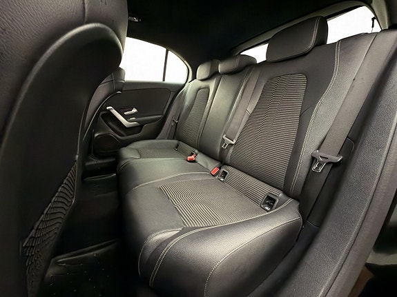 Mercedes-Benz A200 24 of 30