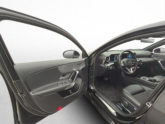 Mercedes-Benz A200 8 of 30