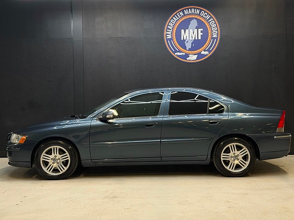 Volvo S60 4 of 5