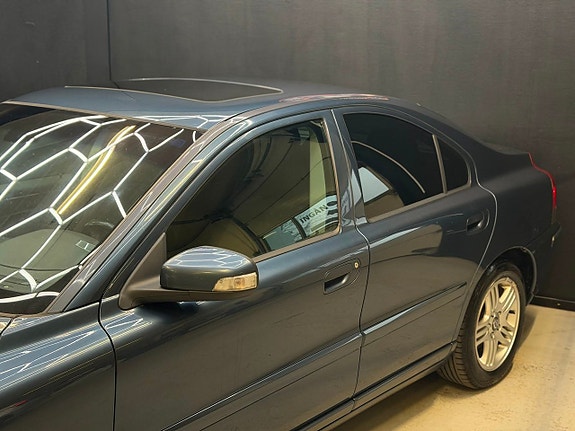 Volvo S60 14 of 24