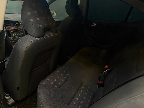 Volvo S60 19 of 24