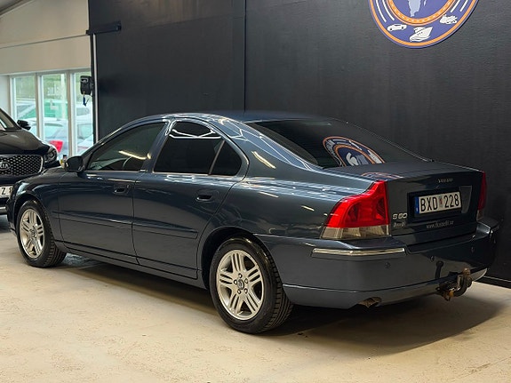 Volvo S60 21 of 24