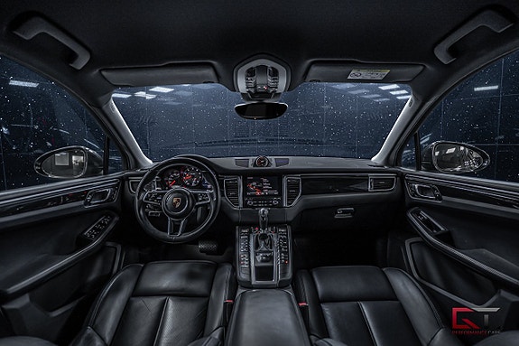 Porsche Macan S 14 of 20
