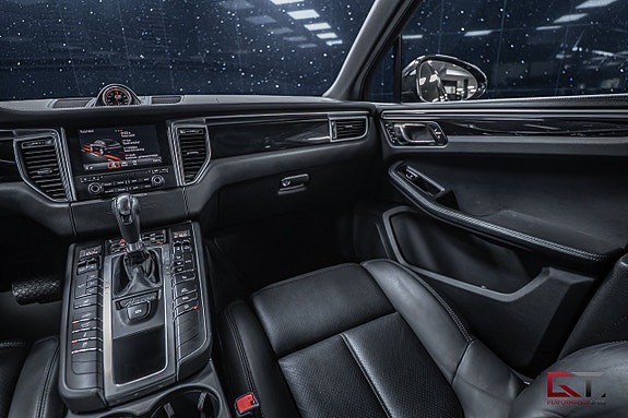 Porsche Macan S 16 of 20