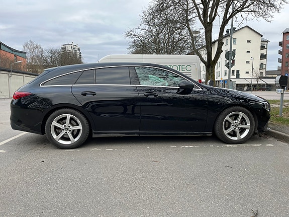 Mercedes-Benz CLA200 3 of 5