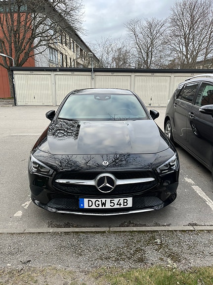 Mercedes-Benz CLA200 4 of 5