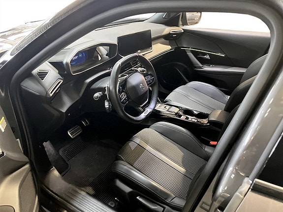 Peugeot 2008 6 of 15