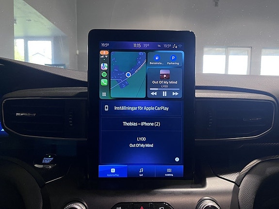Ford Explorer 23 of 30