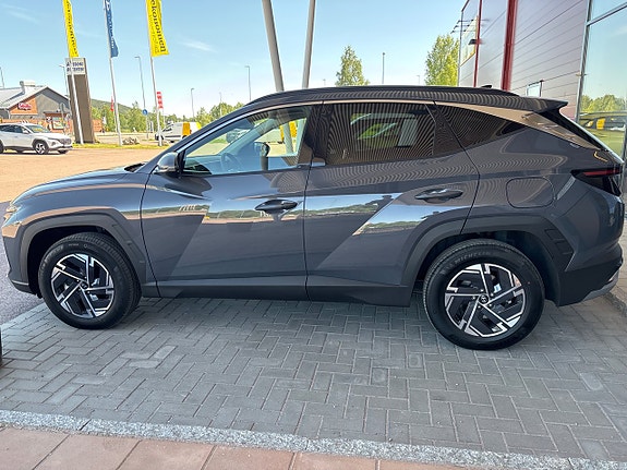 Hyundai Tucson 2 of 4