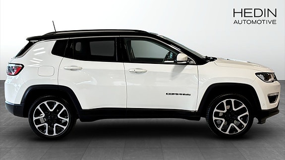 Jeep Compass 6 of 12