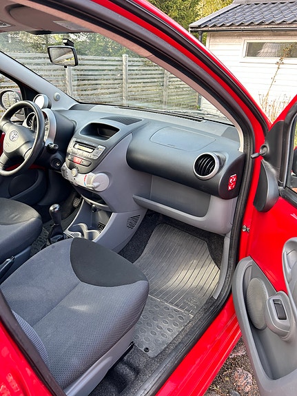 Toyota Aygo 4 of 5