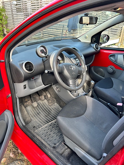 Toyota Aygo 3 of 5