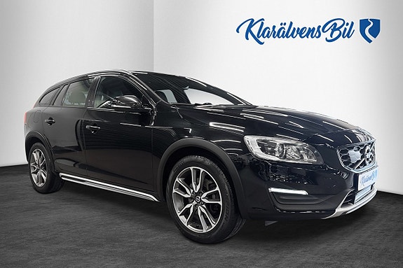 Volvo V60 Cross Country 4 of 5