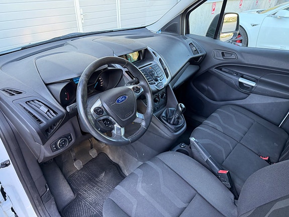 Ford Transit Connect 5 of 5