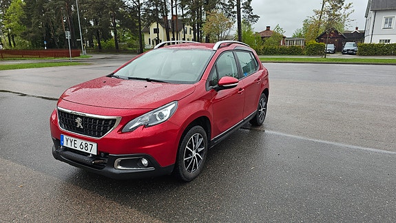 Peugeot 2008 2 of 4