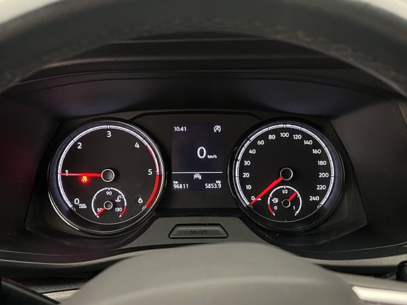 Volkswagen Transporter 18 of 29