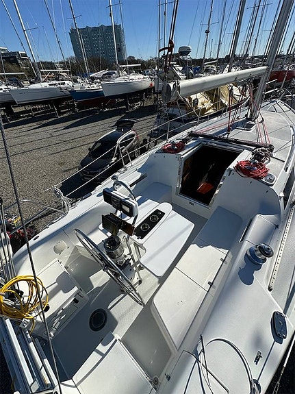 Catalina 34 3 of 5