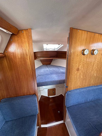 Catalina 34 10 of 12