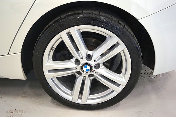 BMW 116i 8 of 24