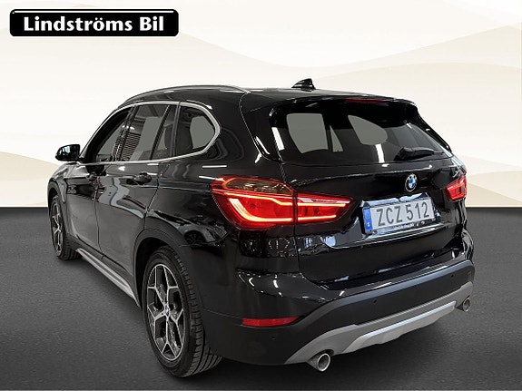 BMW X1 4 of 5