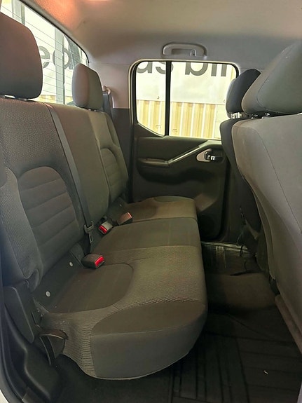 Nissan Navara 9 of 18