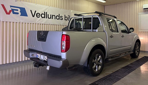 Nissan Navara 2 of 5