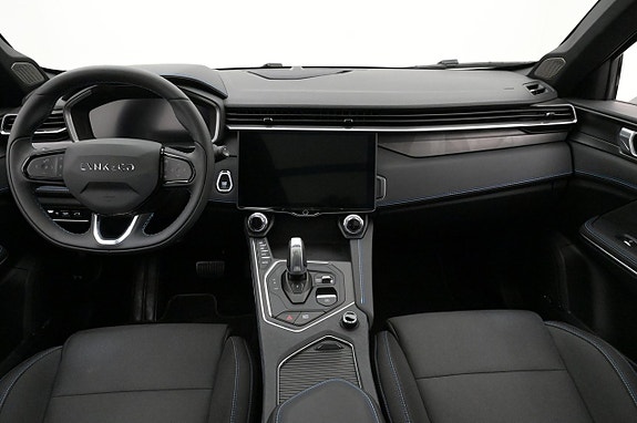 Lynk & Co 01 6 of 27