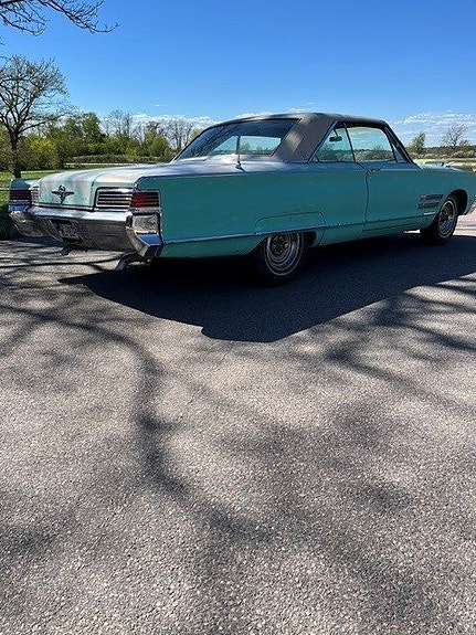Chrysler 300 4 of 5