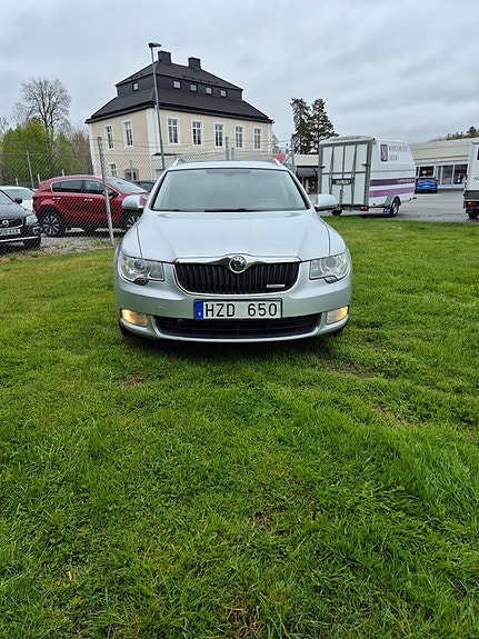 Skoda Superb 7 of 10