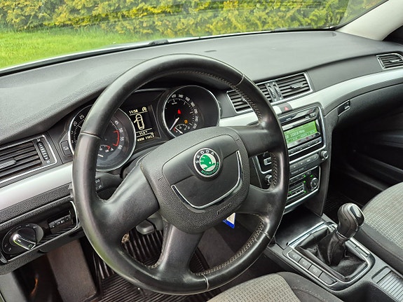 Skoda Superb 8 of 10