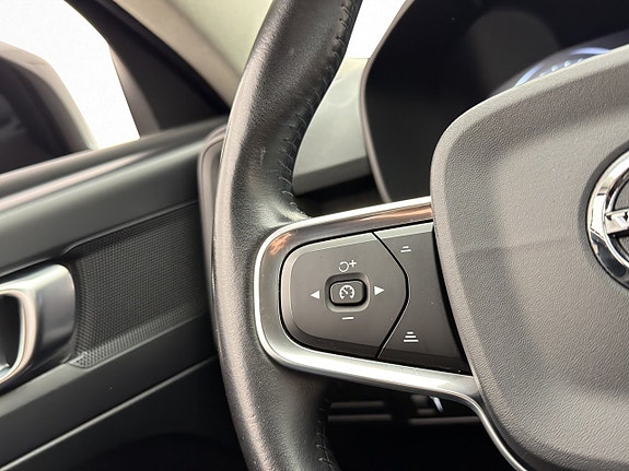 Volvo XC40 11 of 29