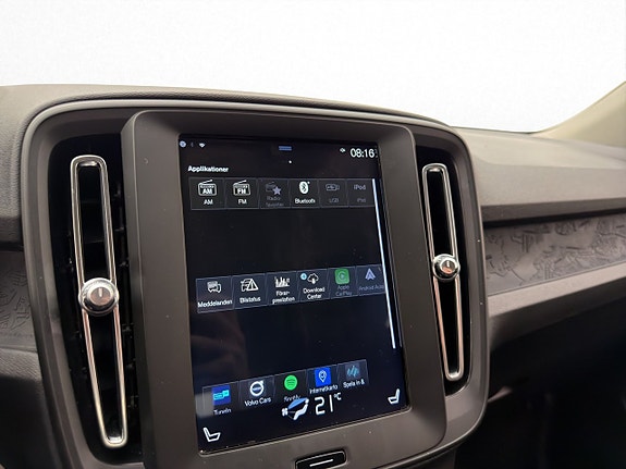 Volvo XC40 17 of 29