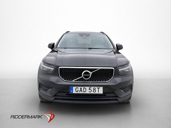 Volvo XC40 2 of 29