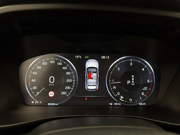 Volvo XC40 12 of 29