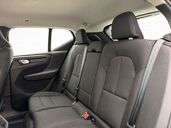 Volvo XC40 23 of 29