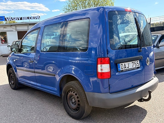 Volkswagen Caddy 2 of 5