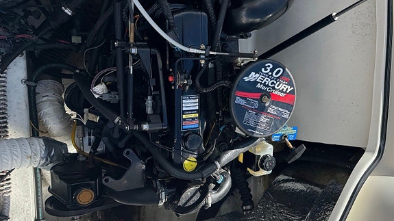 Ryds 18 GTS / Mercruiser 3.0 TKS / A1 -06 7 of 12