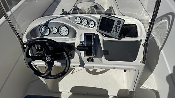 Ryds 18 GTS / Mercruiser 3.0 TKS / A1 -06 5 of 5