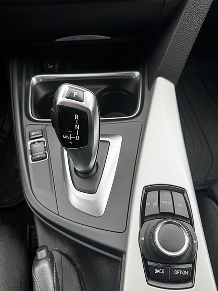 BMW 318d 12 of 12