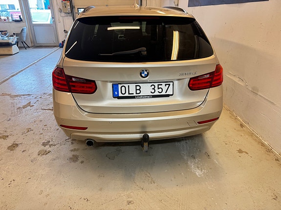 BMW 318d 5 of 12