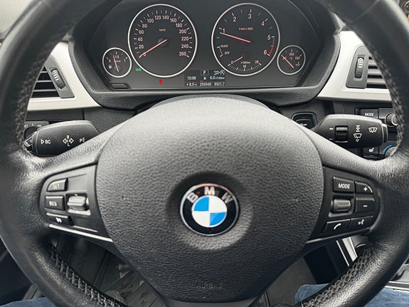 BMW 318d 10 of 12