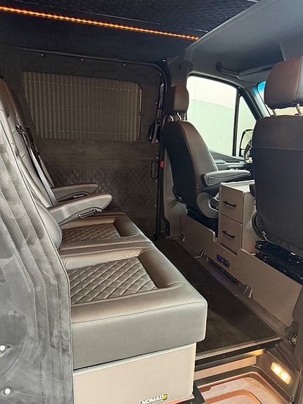 Mercedes-Benz Sprinter 319 12 of 30