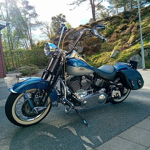 Harley-Davidson Heritage Springer Classic 2 of 2