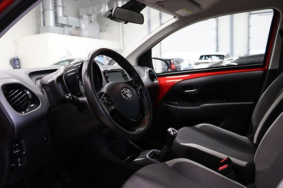 Toyota Aygo 7 of 23