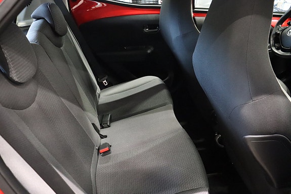 Toyota Aygo 10 of 23