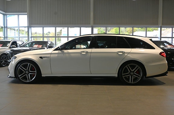 Mercedes-Benz E63 2 of 5