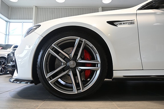 Mercedes-Benz E63 6 of 28