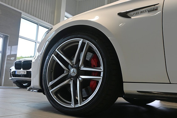 Mercedes-Benz E63 7 of 28