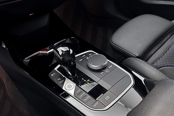 BMW 118i 13 of 15